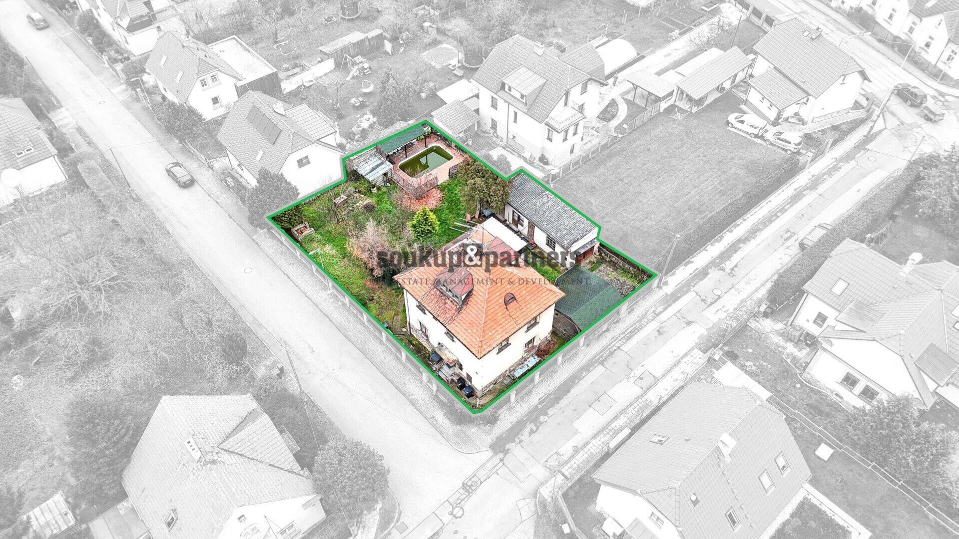 RD 240 m2 + garáž + venkovní bazén, pozemek - 741 m2, Řevnice, Praha - Západ.