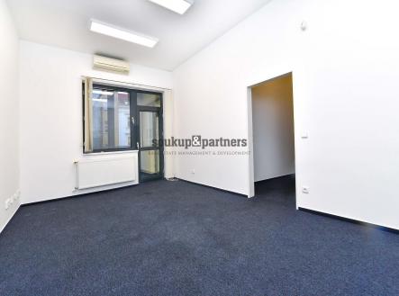 Pronájem kanceláře, 125 m²