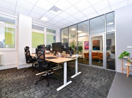 Pronájem kanceláře, 128 m²