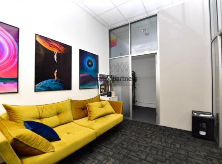 Pronájem kanceláře, 128 m²