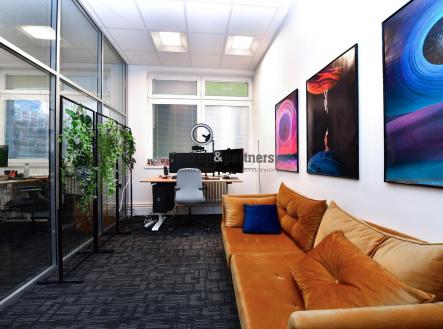 Pronájem kanceláře, 128 m²