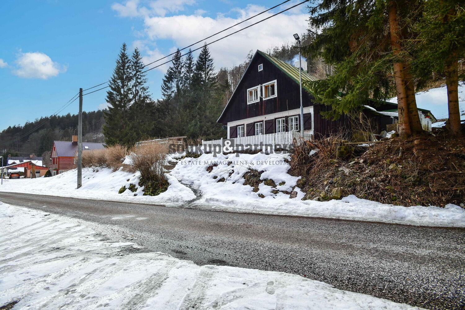 Chalupa, 200 m2, pozemek - 2.945 m2, Dolní Dvůr - Krkonoše, okr. Trutnov.