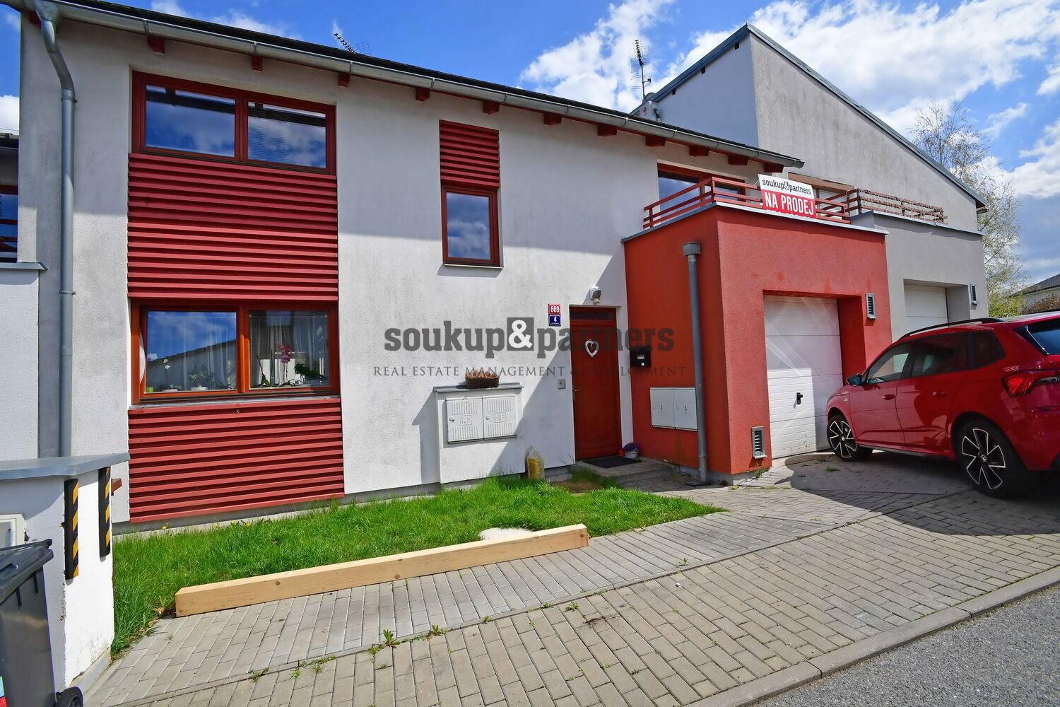 Byt 3+kk/ Balkon/ Terasa - 88 m2, Říčany - Radošovice.