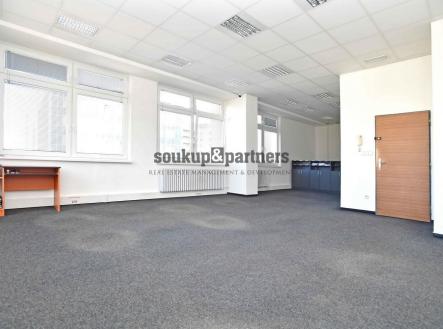 Pronájem kanceláře, 57 m²