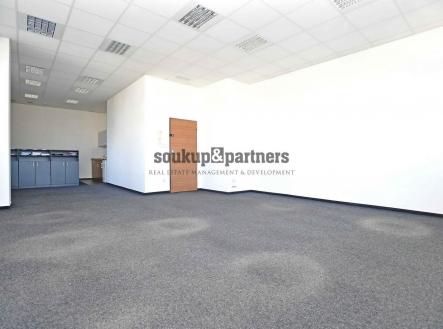 Pronájem kanceláře, 57 m²