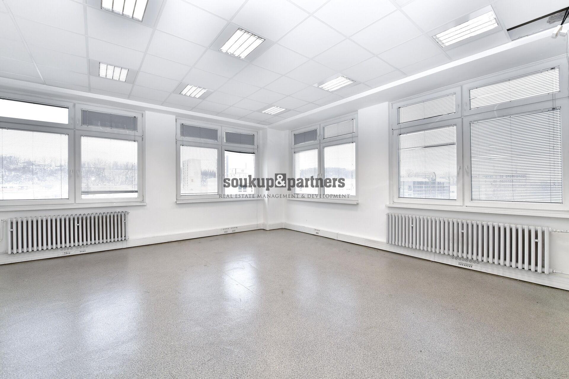 Kancelář 57 m2, Praha 4 - Michle.