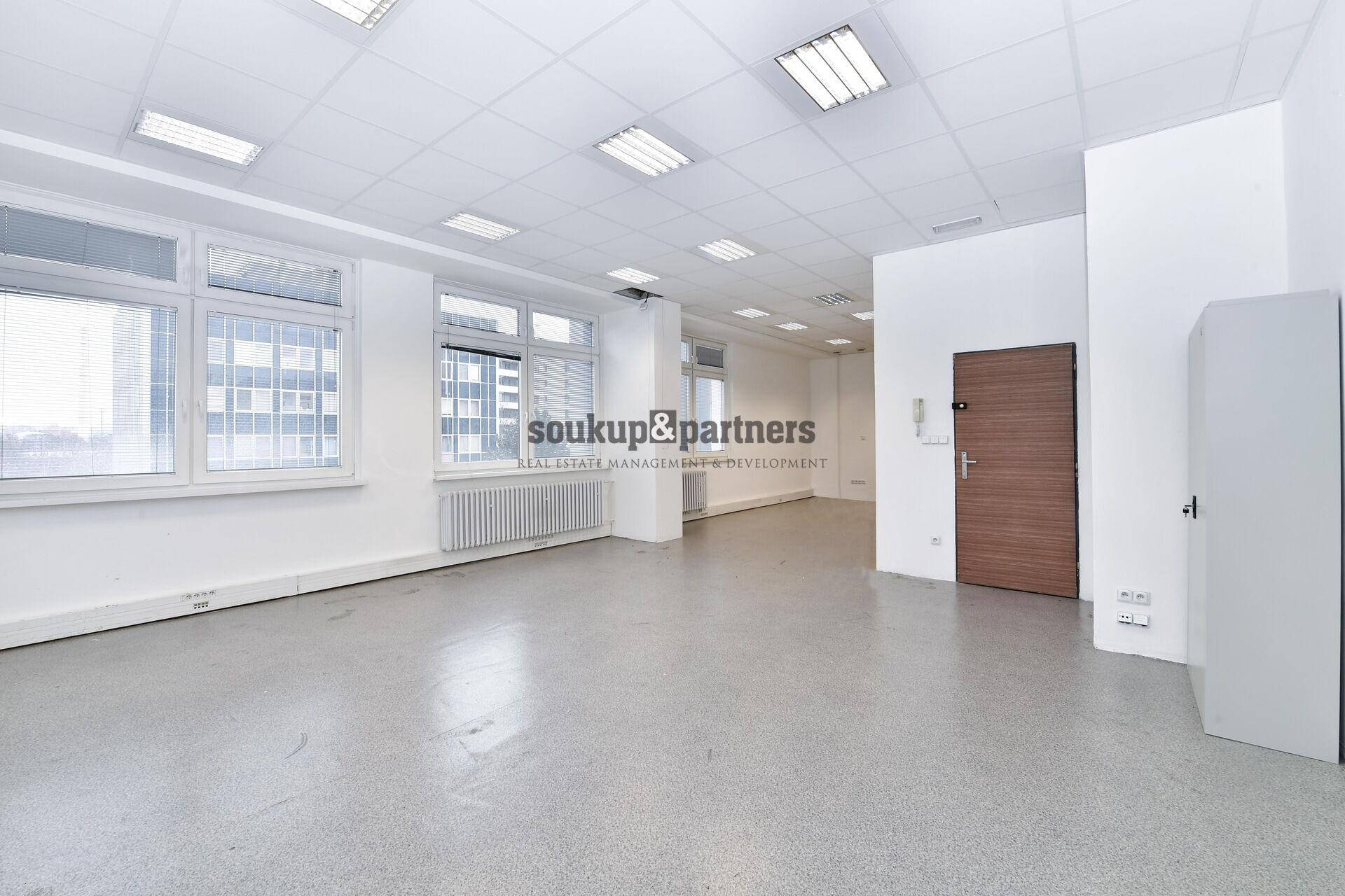 Kancelář 57 m2, Praha 4 - Michle.