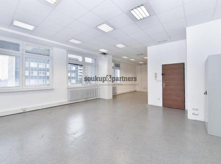 Pronájem kanceláře, 57 m²