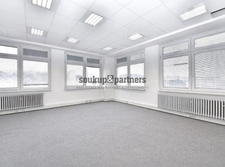 Pronájem kanceláře, 57 m²