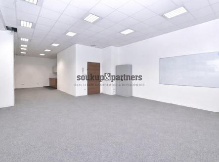 Pronájem kanceláře, 57 m²