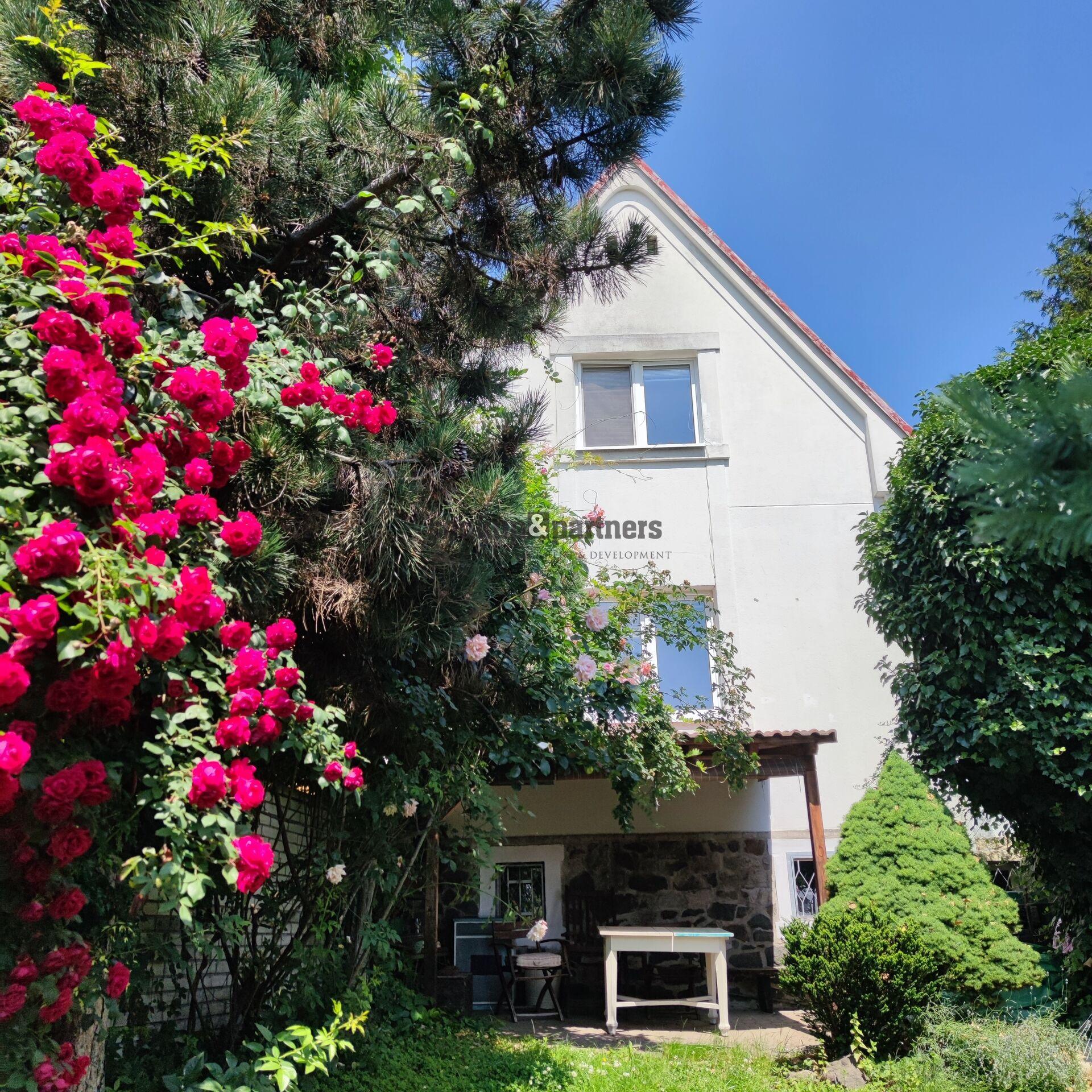 Prodej RD 4+1, 136 m2, pozemek 348 m2, Praha 5 - Radotín.