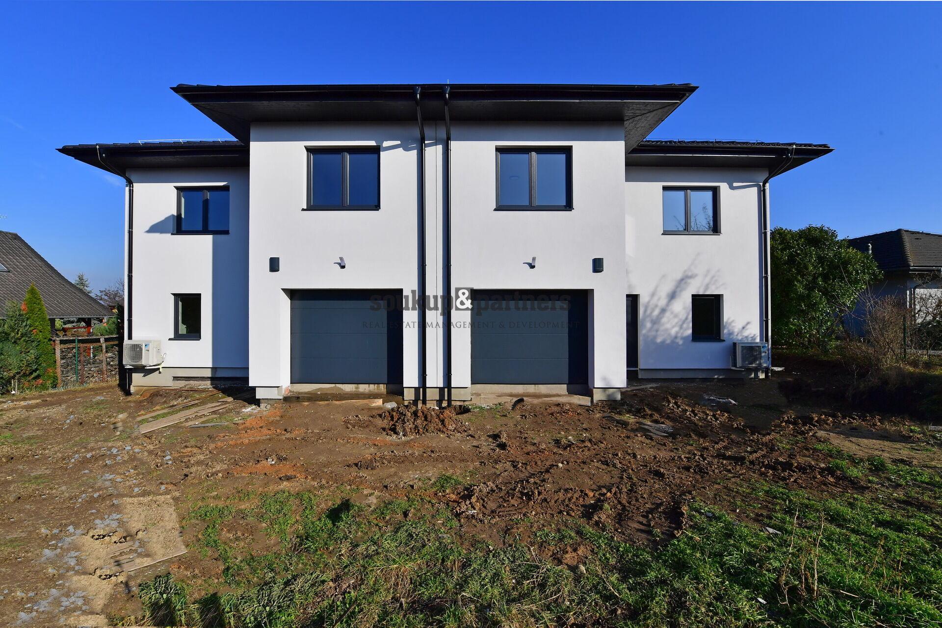 RD 6+kk - 193 m2, Garáž, Tepelné čerpadlo, Podlahové vytápění, pozemek 468 m2, Bašť, Praha - východ.