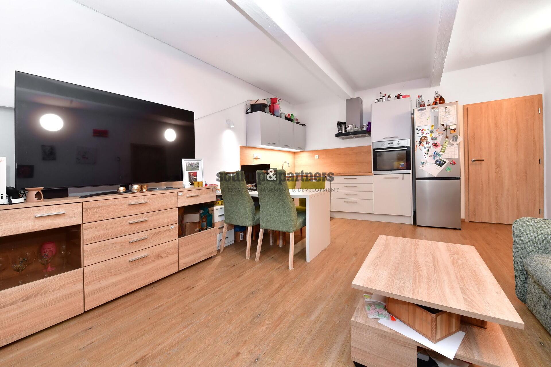 Pronájem 2+kk, 50 m2, po rekonstrukci -  Praha 4, Nusle