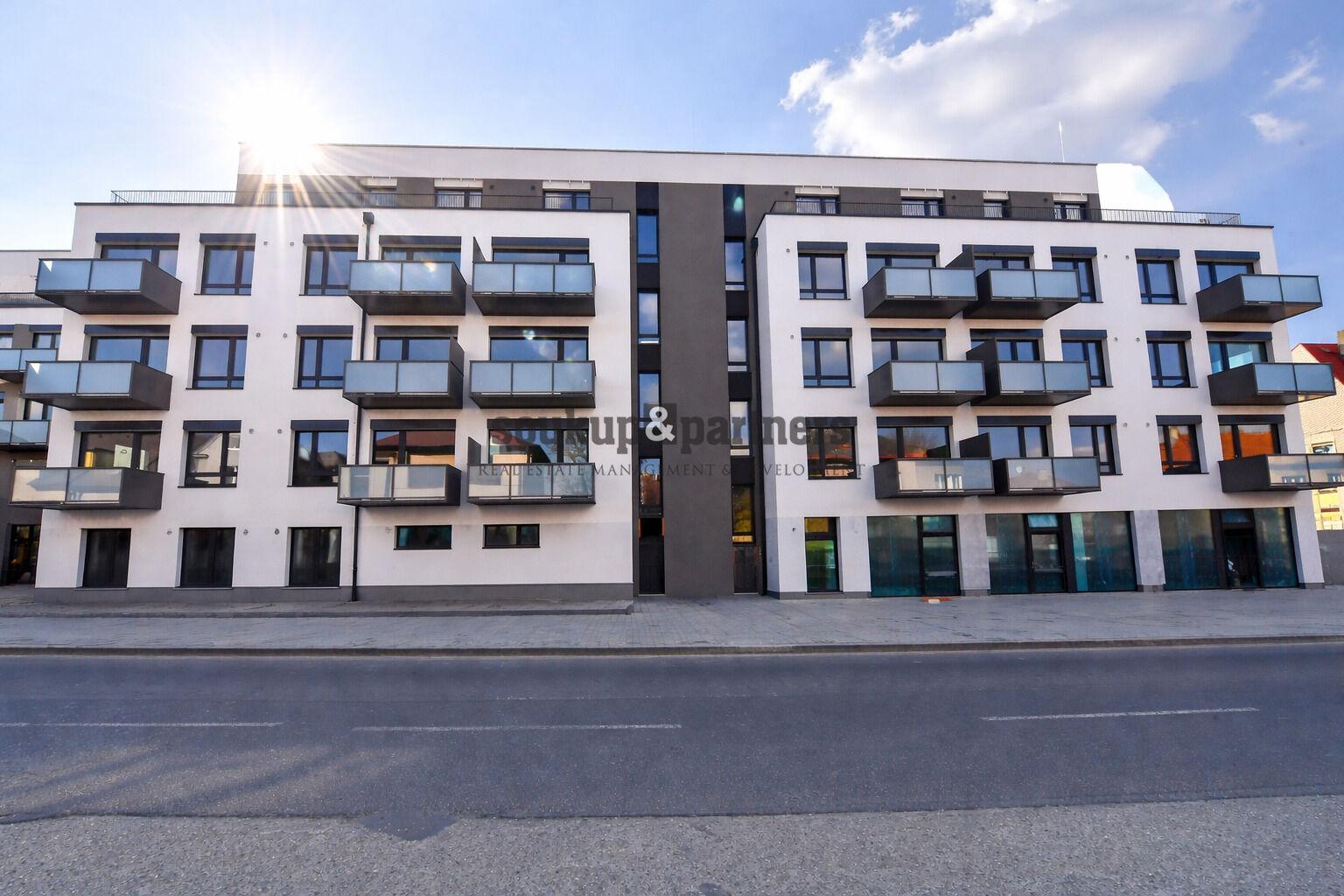 Nový družstevní byt 3+kk/ Balkon - 81 m2, Garážové stání, Sklep - projekt PORTTI Kladno.