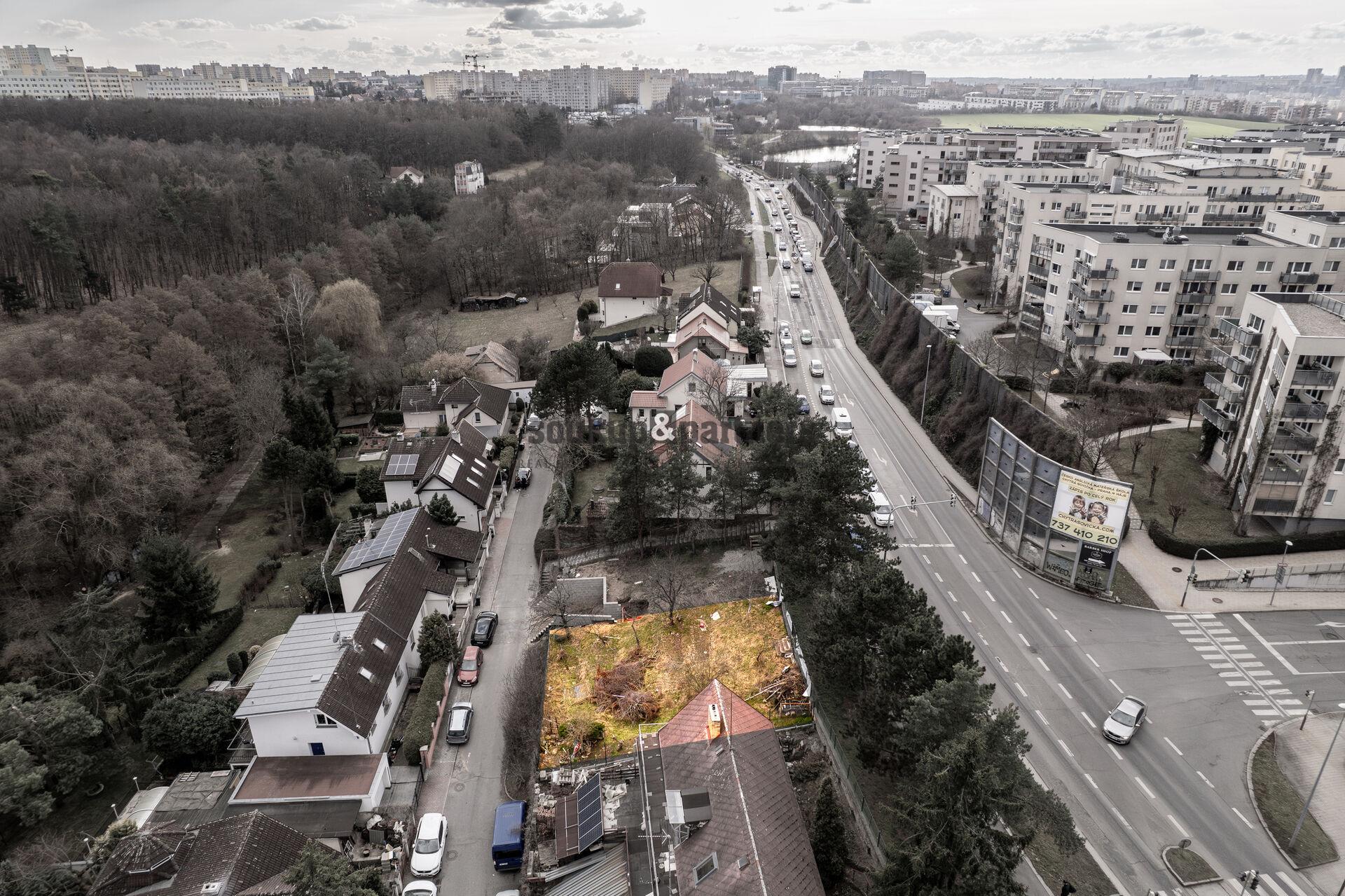 Stavební pozemek 309 m² vč. studie  – Praha Hostivař