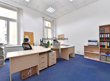 Pronájem kanceláře, 56 m²