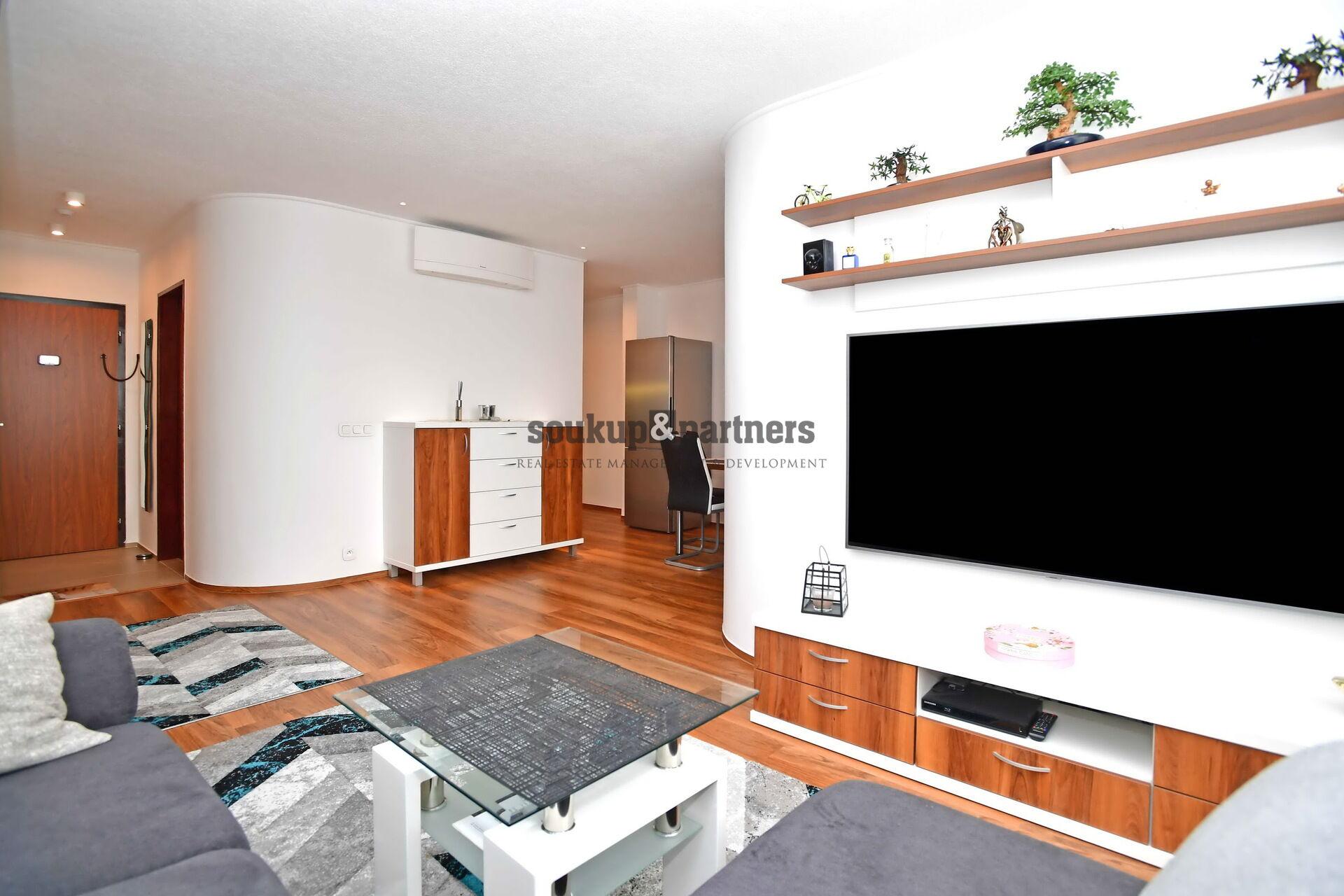 Prodej bytu 2+kk, po kompletní rekonstrukci 41,68 m², plně vybavený, Praha 4 – Chodov.