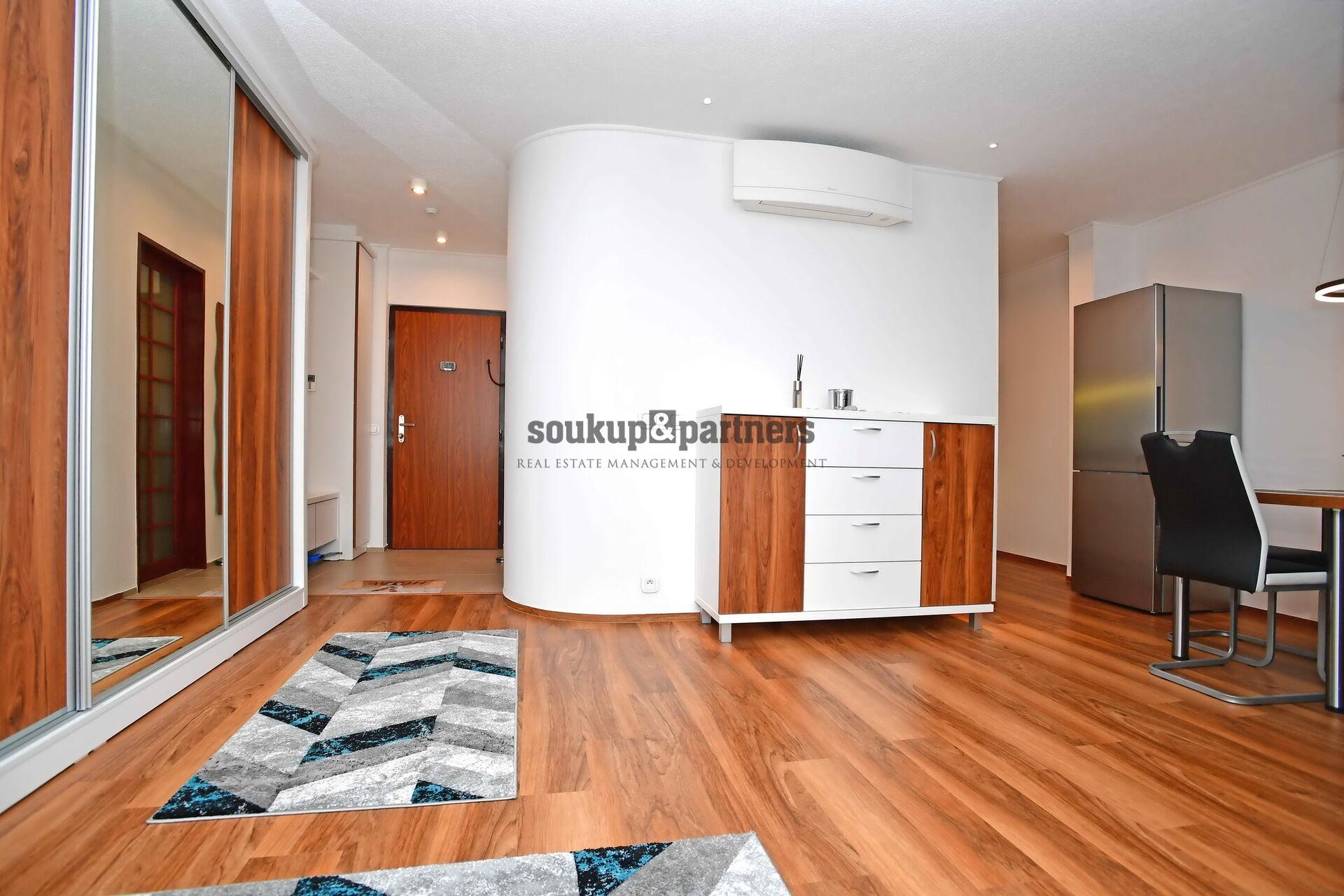 Prodej bytu 2+kk, po kompletní rekonstrukci 41,68 m², plně vybavený, Praha 4 – Chodov.