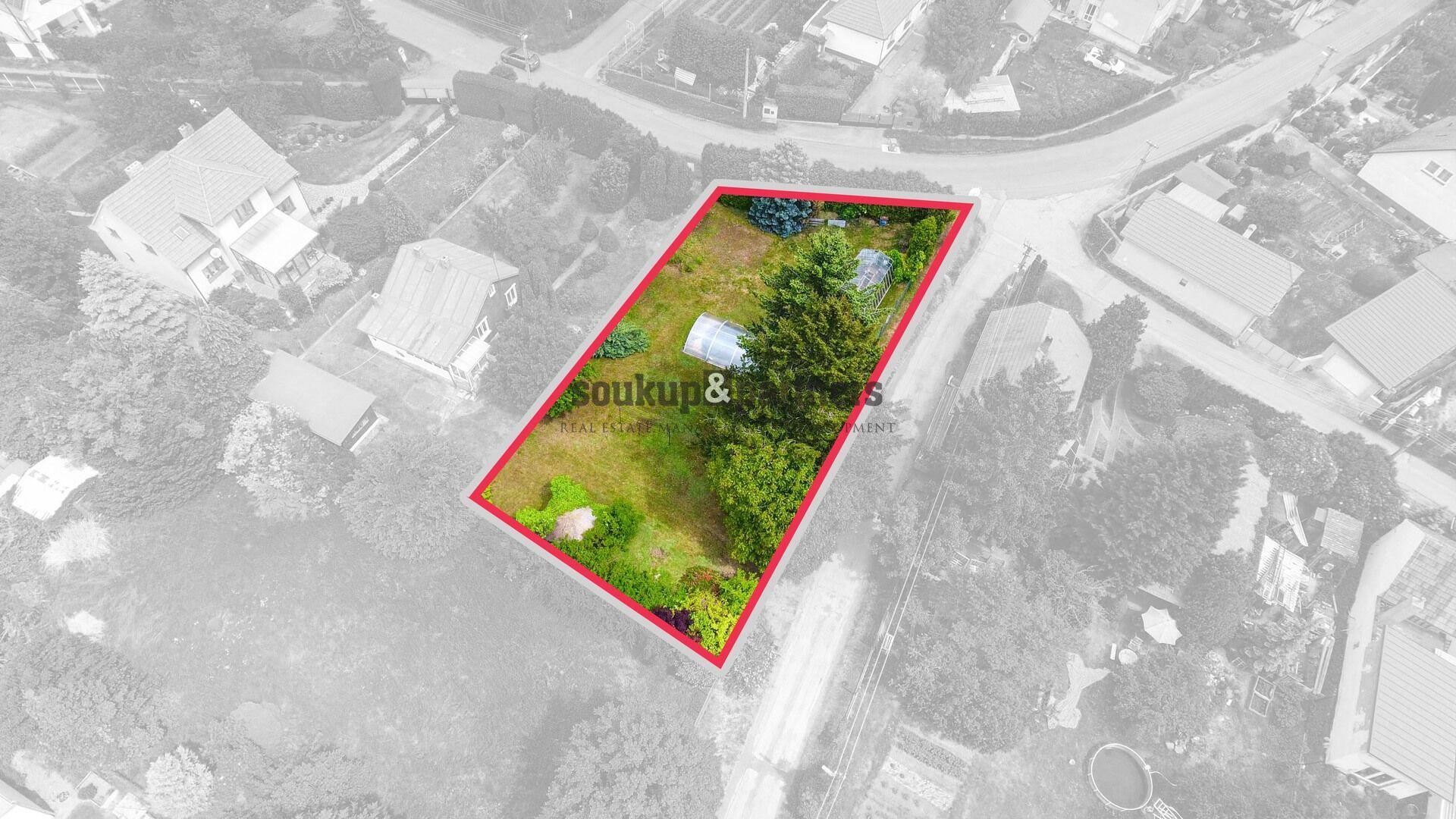 Pozemek - 704 m2, Máslovice, okr. Praha - Východ.