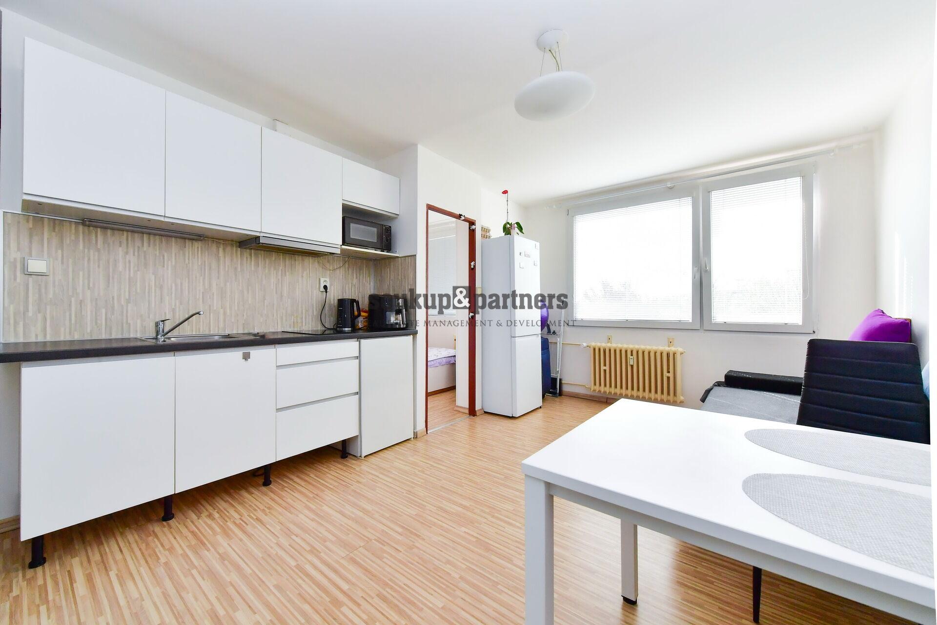 Byt 2+kk, 34 m2, OV, Praha 8 - Střížkov.