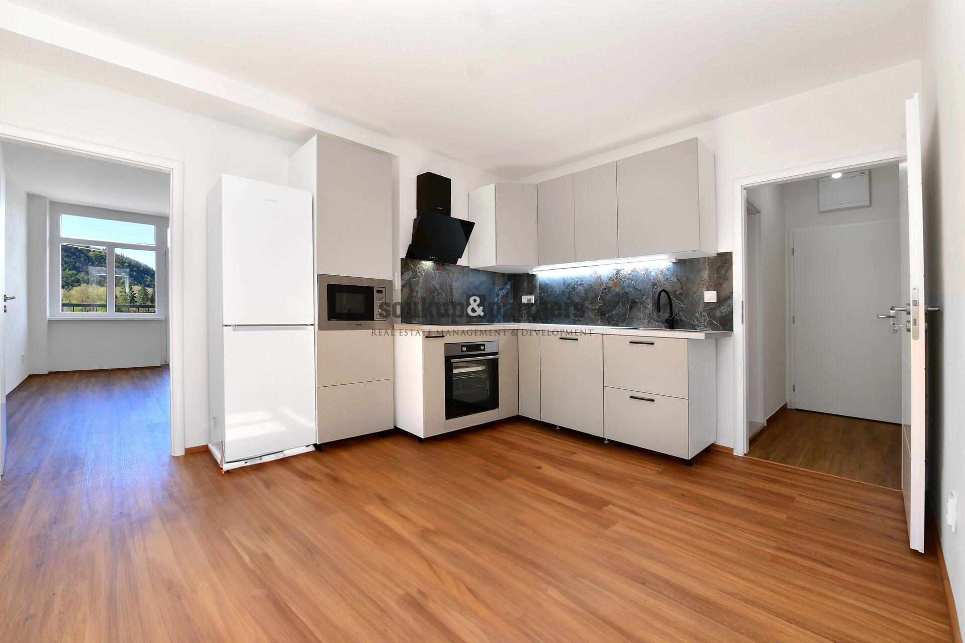 Byt 3+kk/ Terasa/ Komora - 63 m2, po kompletní rekonstrukci, Praha - západ, Štěchovice.
