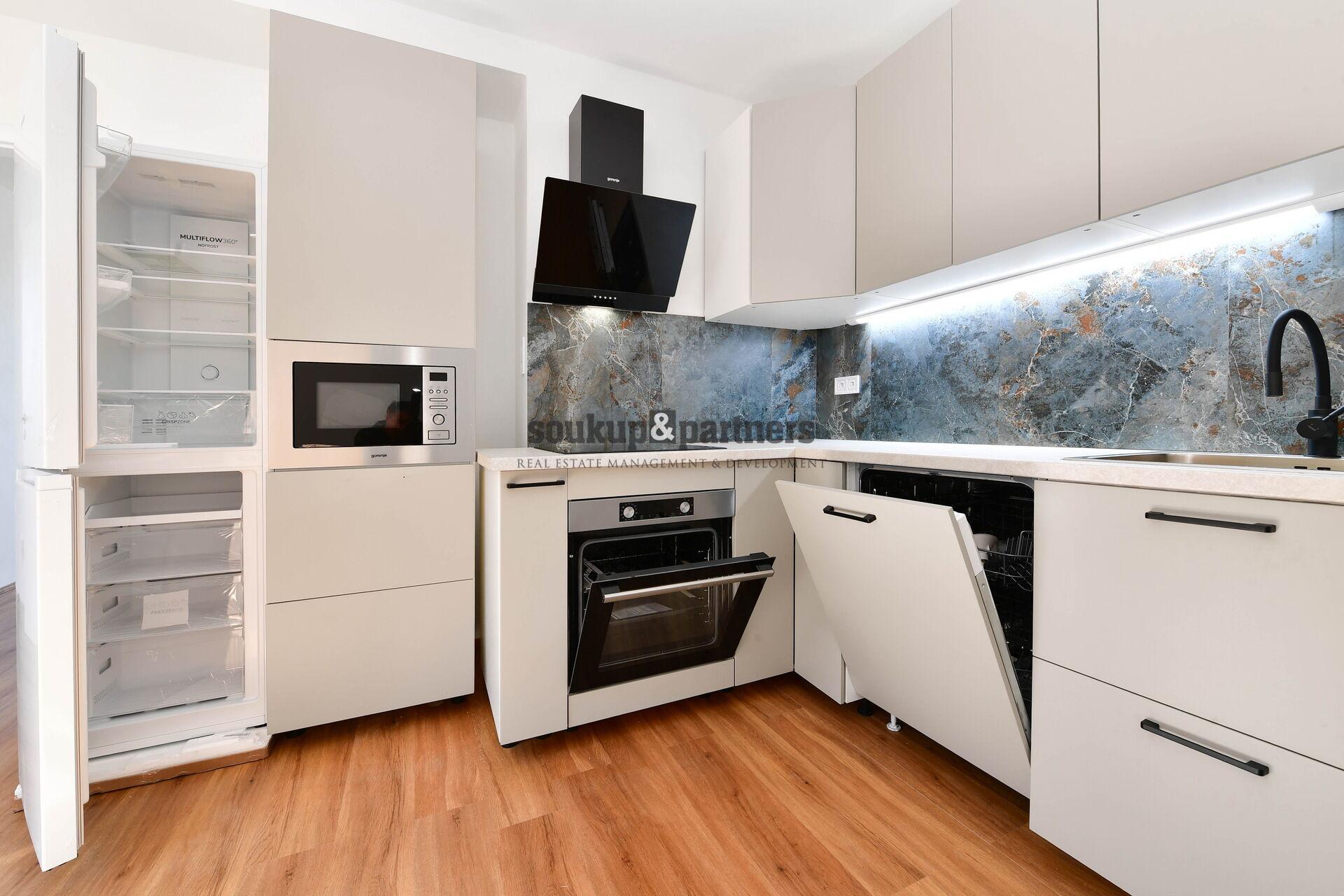 Byt 3+kk/ Terasa/ Komora - 63 m2, po kompletní rekonstrukci, Praha - západ, Štěchovice.