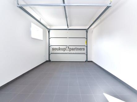 Pronájem domu/vily, 193 m²