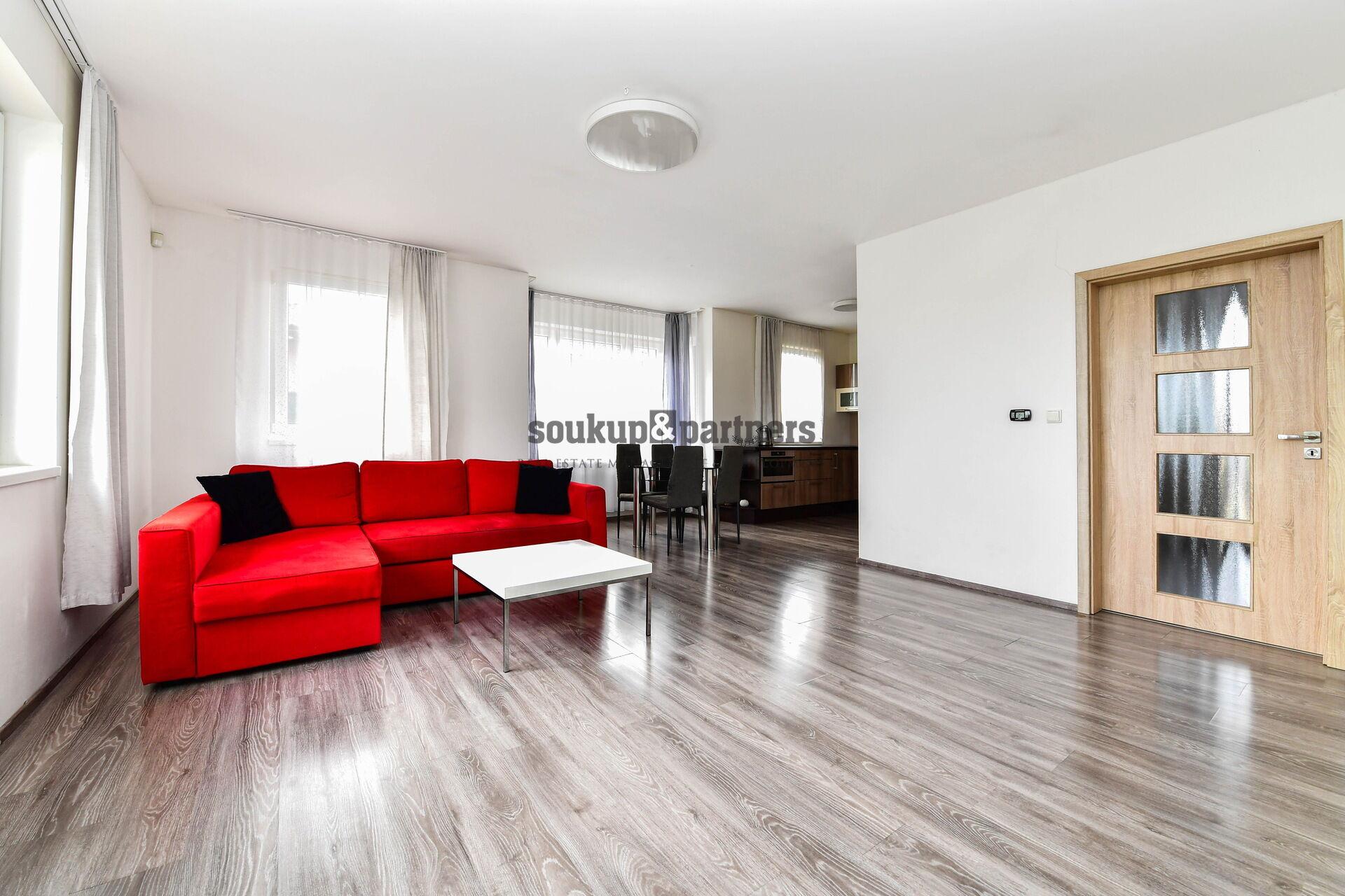 Bungalov 4+1 - 104 m2, krajní pozemek 627 m2, kolaudace 2015, Bašť, Praha - východ.