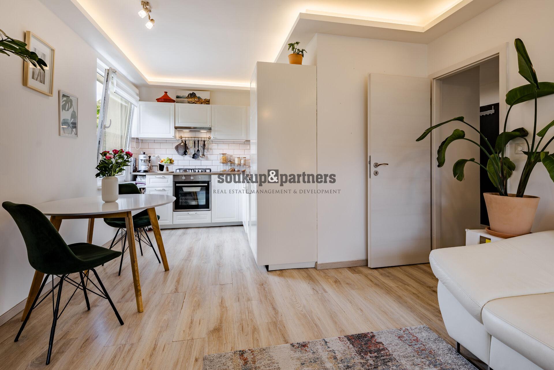 Světlý a moderní byt 3+kk s lodžií po rekonstrukci | Praha 9 – Střížkov