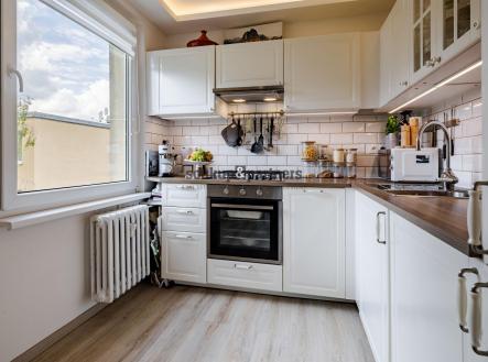Pronájem bytu, 3+kk, 60 m²