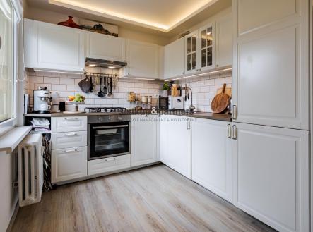Pronájem bytu, 3+kk, 60 m²