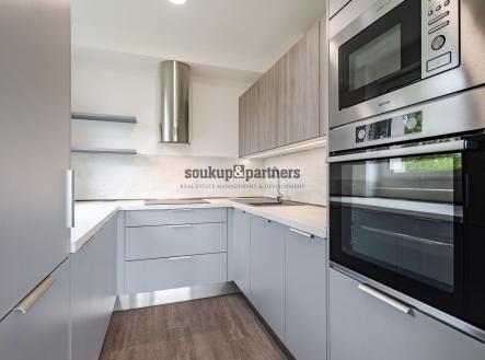 Pronájem bytu, 3+kk, 76 m²