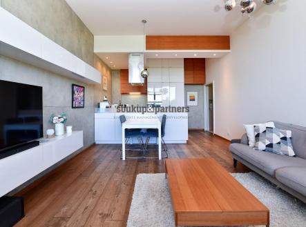 Pronájem bytu, 3+kk, 80 m²
