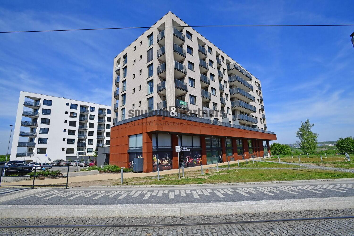 Pronájem bytu 1+kk 30 m² + garážové stání - Praha 5 - Barrandov