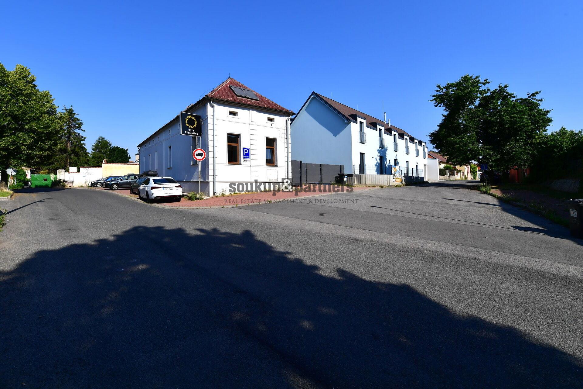 Prodej RD, 250 m2, pozemek 351 m2, Přezletice, Praha - východ.