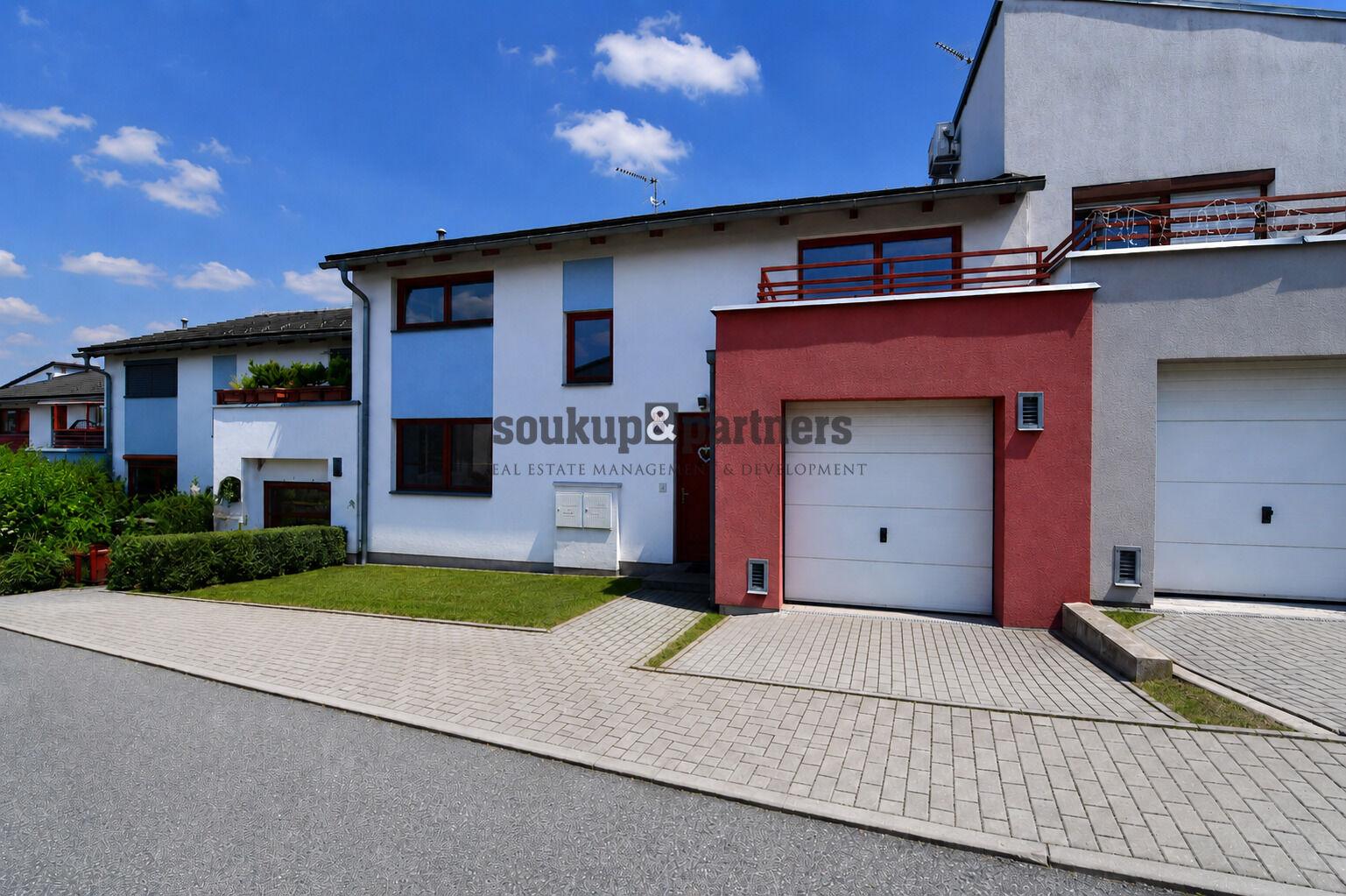 Byt 3+kk/ Balkon/ Terasa - 88 m2, Říčany - Radošovice.