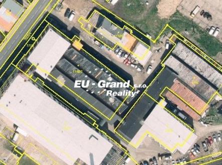 Pronájem komerčního objektu, sklad, 3 900 m²