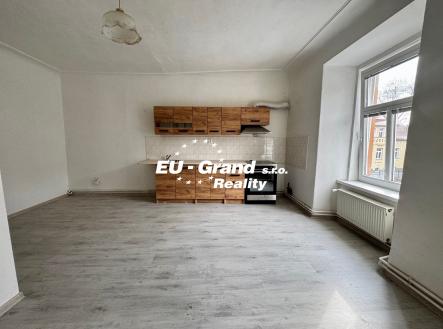 Pronájem bytu, 2+1, 75 m²