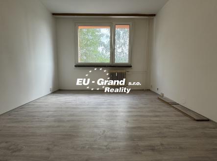 Pronájem bytu, 1+kk, 27 m²