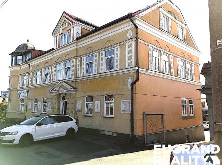 Prodej nájemního domu, 700 m²