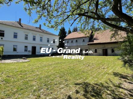 Prodej nájemního domu, 300 m²