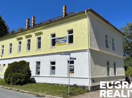 Prodej nájemního domu, 300 m²