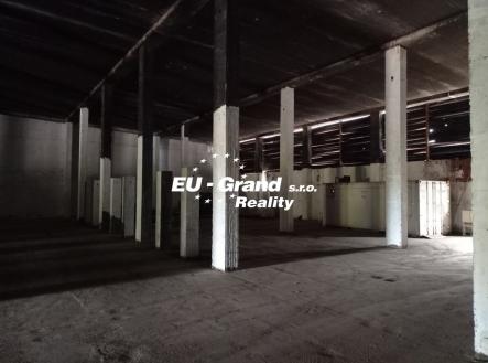 Pronájem - komerční objekt, sklad, 3 100 m²