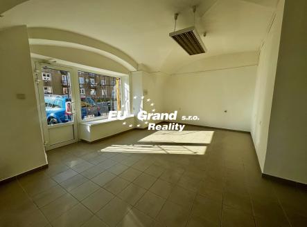 Pronájem - kanceláře, 55 m²