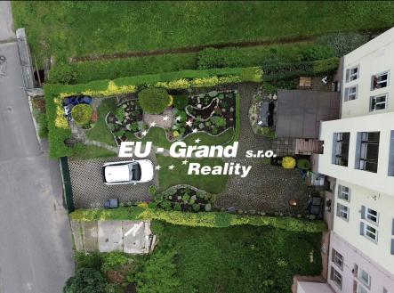 Prodej nájemního domu, 860 m²