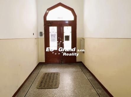 Prodej nájemního domu, 860 m²