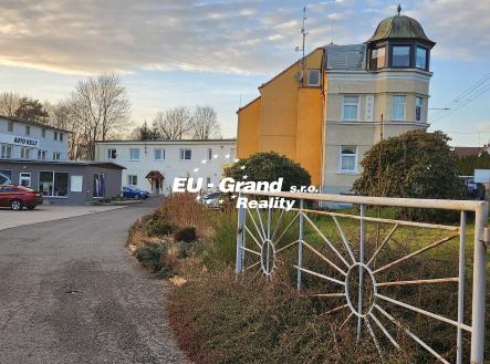 Prodej nájemního domu, 2 100 m²