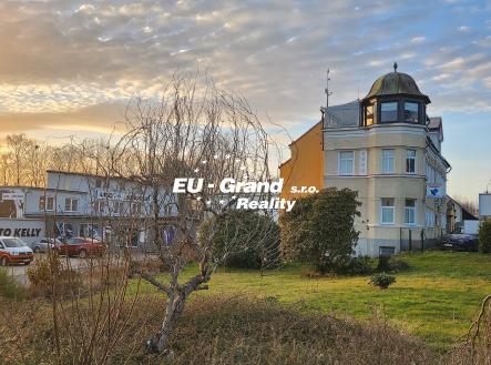 Prodej nájemního domu, 2 100 m²