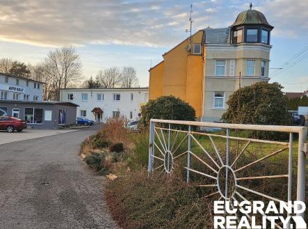 Prodej nájemního domu, 2 100 m²