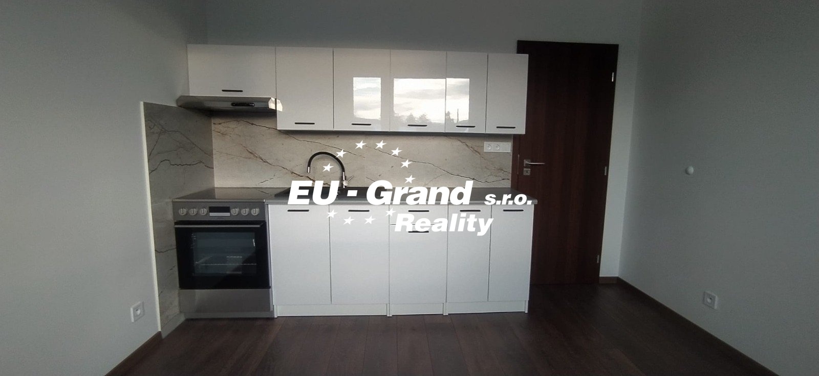 9c100d6a-17b0-40c8-8ef0-bcd761ca250a